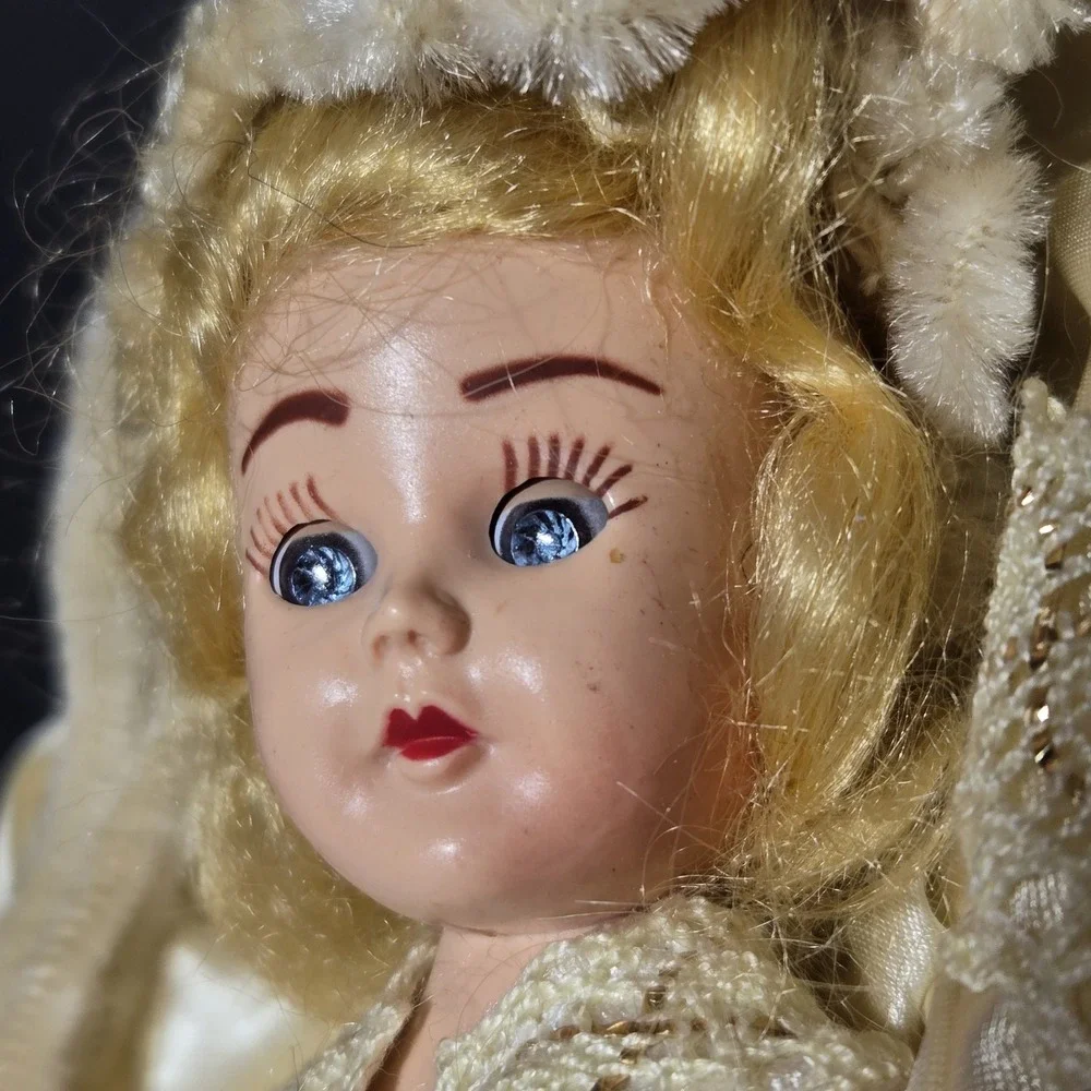 VTG OOAK Bride Doll Wall Decor Lid Eyes Open‎ & Shut Jointed Arms Handmade RARE